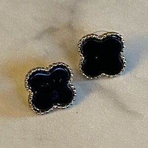 Park Lane Black and Gold Clover Earrings